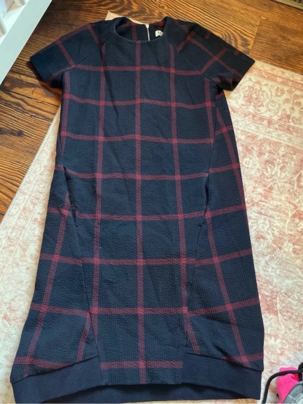 Zara Women's Navy & Burgundy Plaid Shift Dress size xs